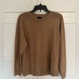 like new, washable wool sweater